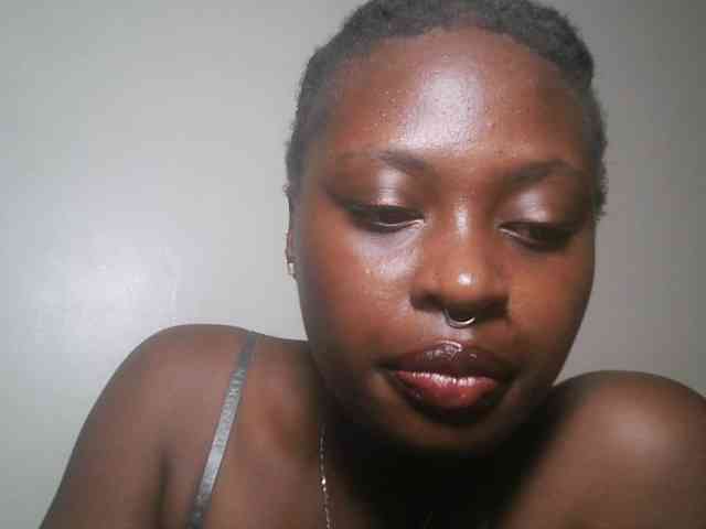 DaisyafterDark_ webcam