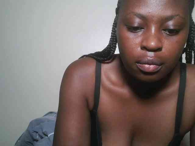 DaisyafterDark_ webcam