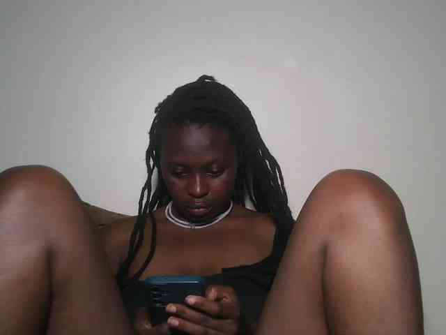 DaisyafterDark_ webcam