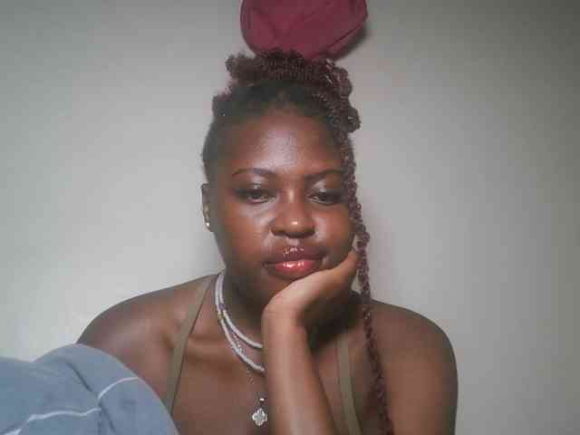 DaisyafterDark_ webcam