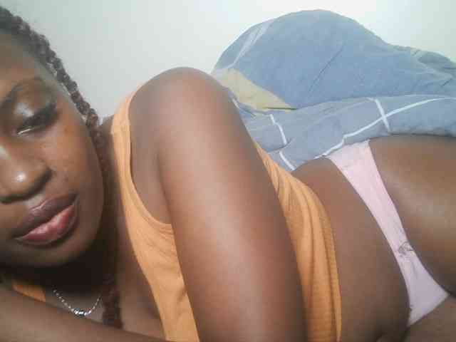 DaisyafterDark_ webcam