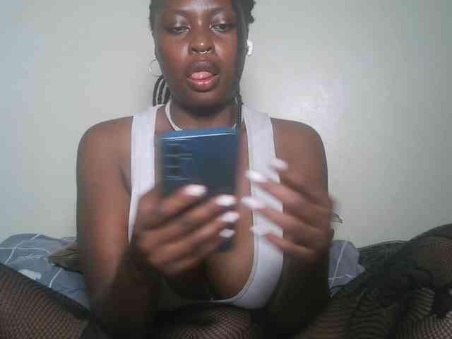 DaisyafterDark_ webcam