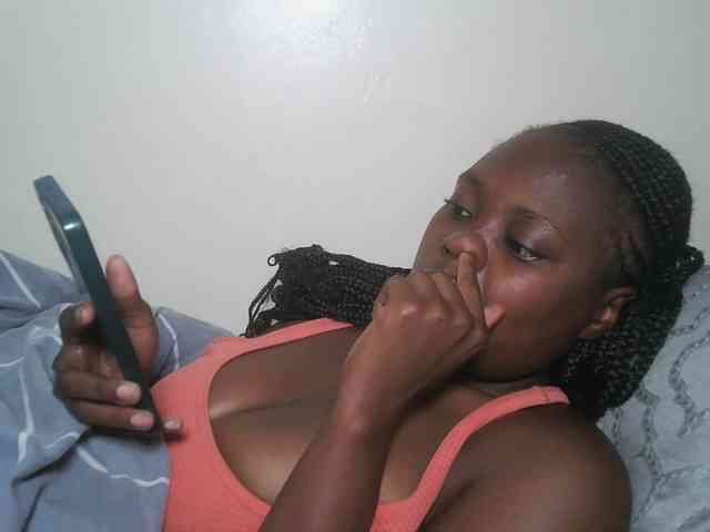 DaisyafterDark_ webcam