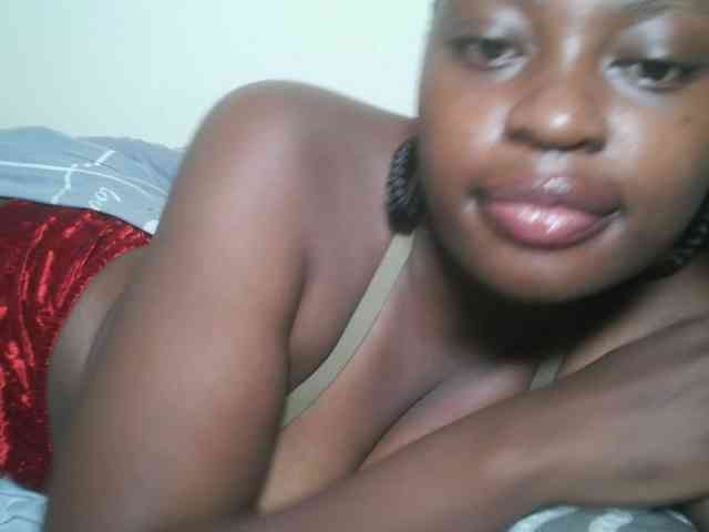 DaisyafterDark_ webcam