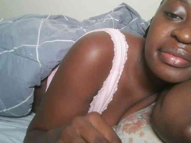 DaisyafterDark_ webcam