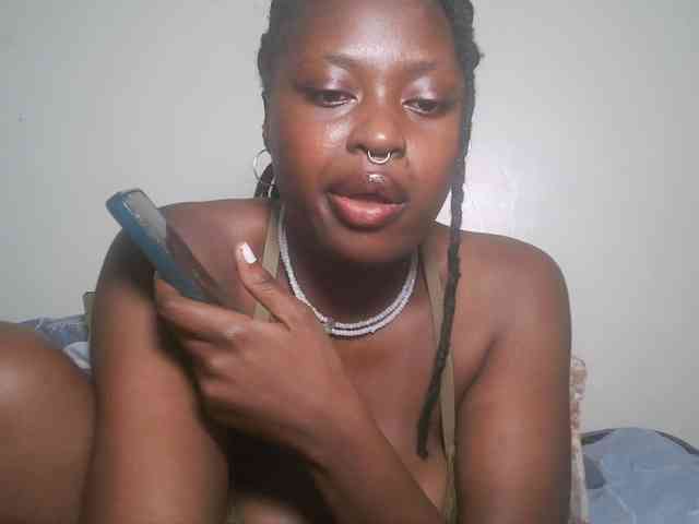 DaisyafterDark_ webcam
