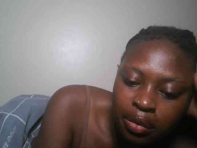 DaisyafterDark_ webcam