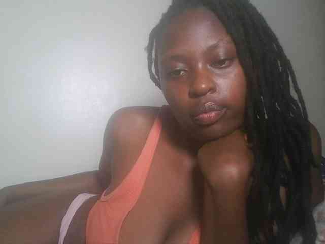 DaisyafterDark_ webcam