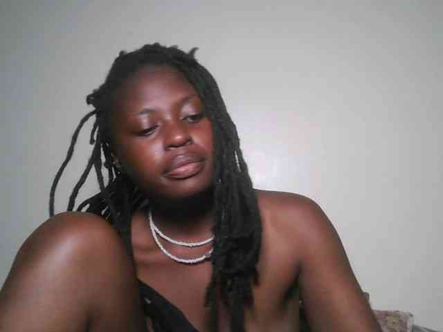 DaisyafterDark_ webcam