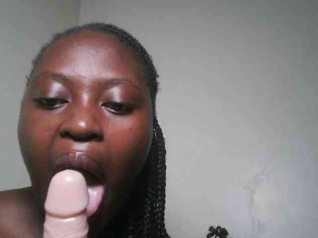 DaisyafterDark_ webcam