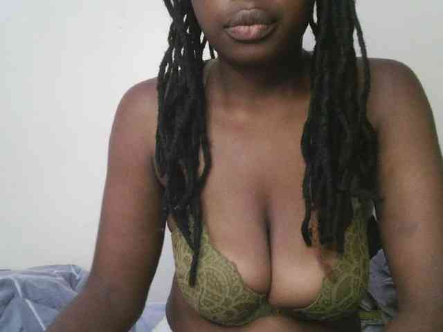 DaisyafterDark_ webcam