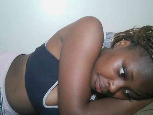 DaisyafterDark_ webcam
