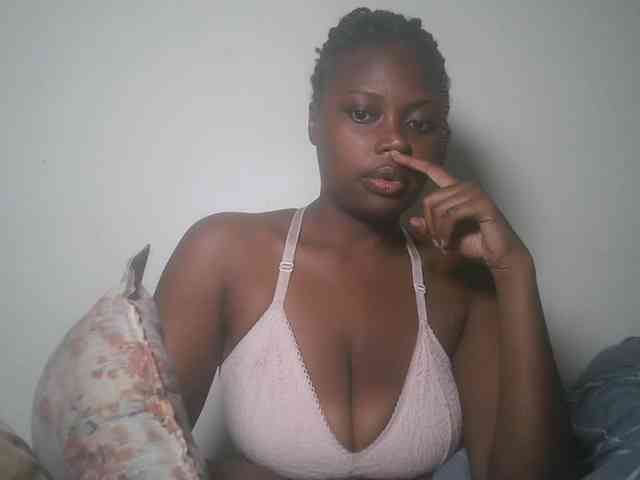 DaisyafterDark_ webcam