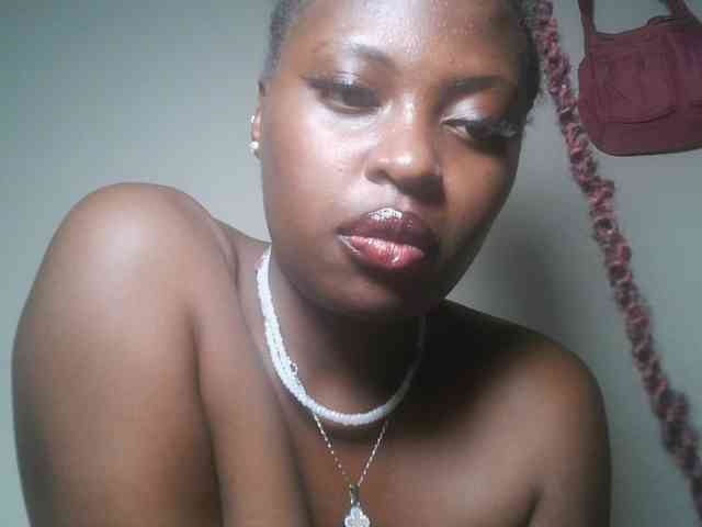 DaisyafterDark_ webcam