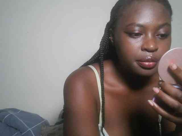 DaisyafterDark_ webcam