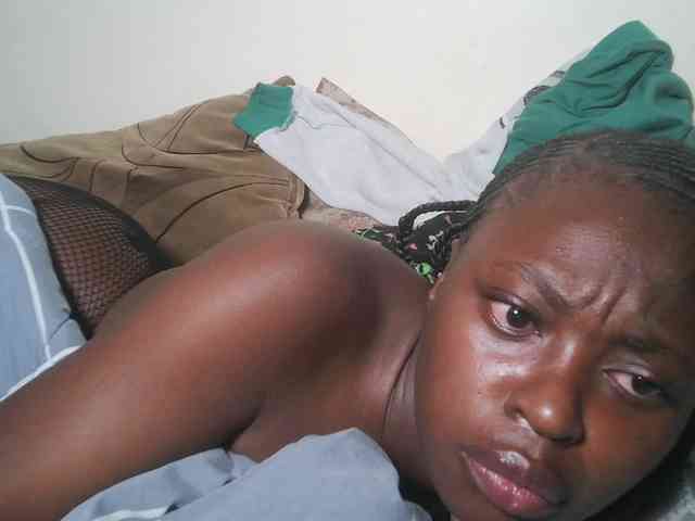 DaisyafterDark_ webcam