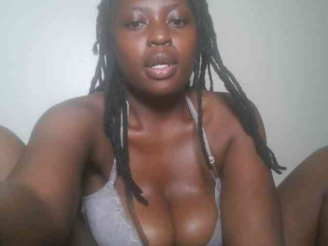 DaisyafterDark_ webcam