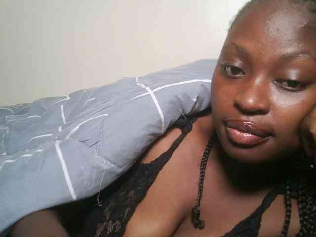 DaisyafterDark_ webcam