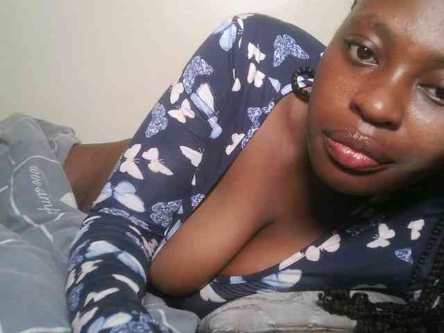 DaisyafterDark_ webcam