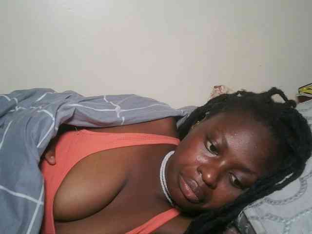 DaisyafterDark_ webcam