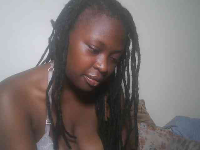 DaisyafterDark_ webcam