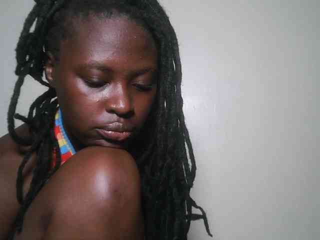 DaisyafterDark_ webcam