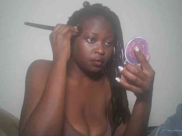 DaisyafterDark_ webcam
