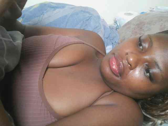 DaisyafterDark_ webcam