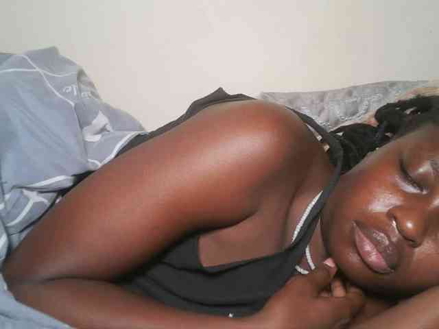 DaisyafterDark_ webcam