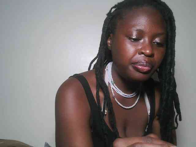 DaisyafterDark_ webcam
