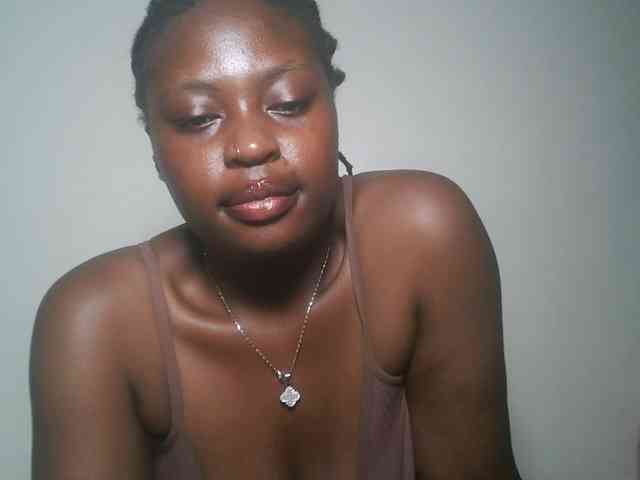 DaisyafterDark_ webcam