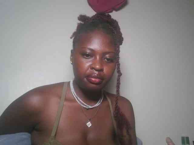 DaisyafterDark_ webcam