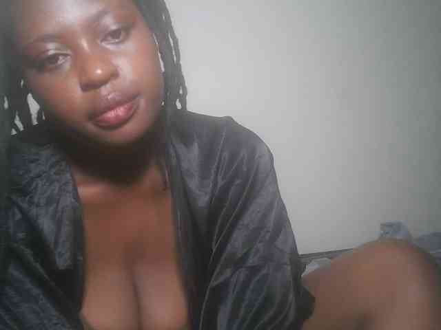 DaisyafterDark_ webcam