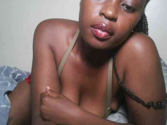 DaisyafterDark_ webcam