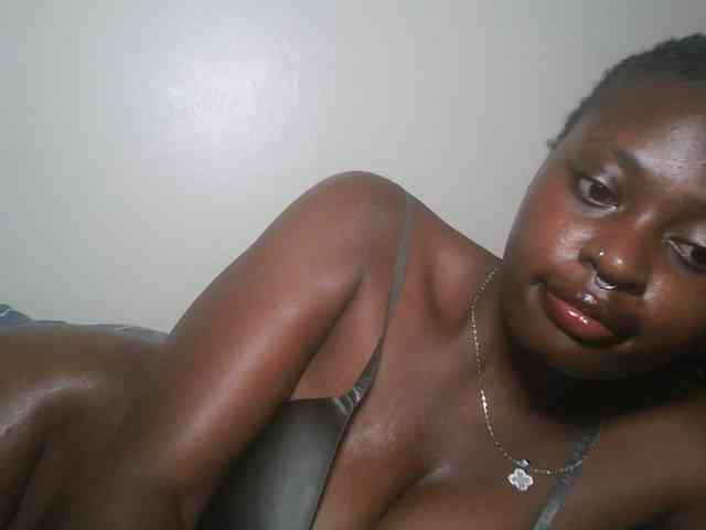 DaisyafterDark_ webcam