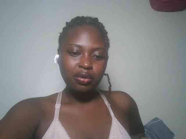 DaisyafterDark_ webcam