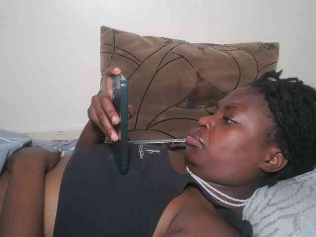 DaisyafterDark_ webcam