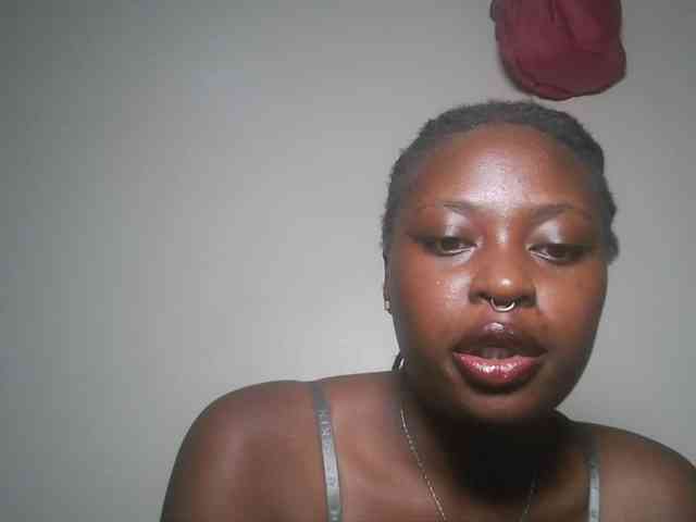 DaisyafterDark_ webcam