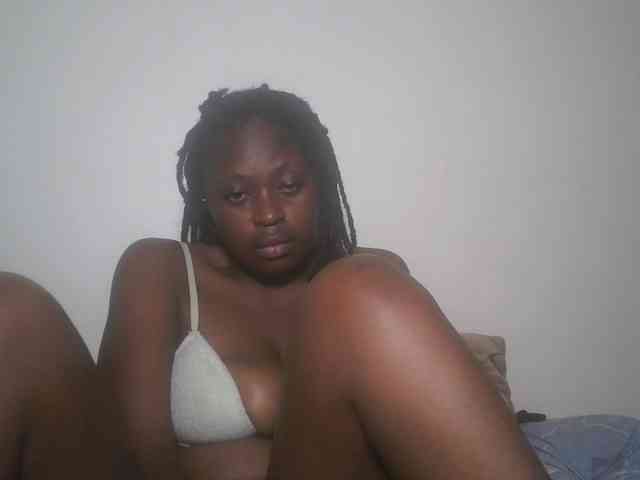 DaisyafterDark_ webcam