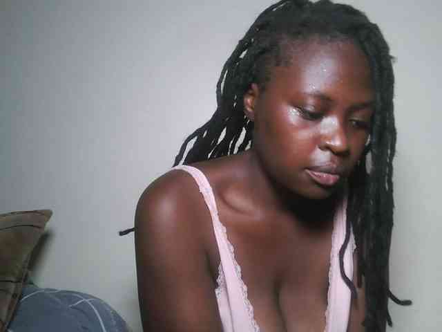 DaisyafterDark_ webcam
