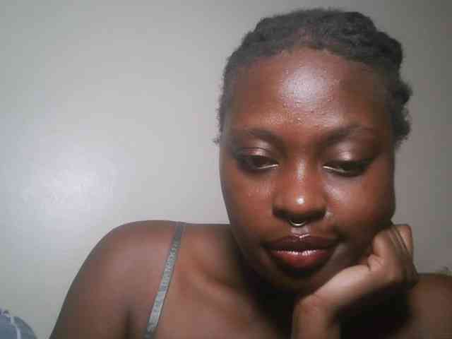 DaisyafterDark_ webcam