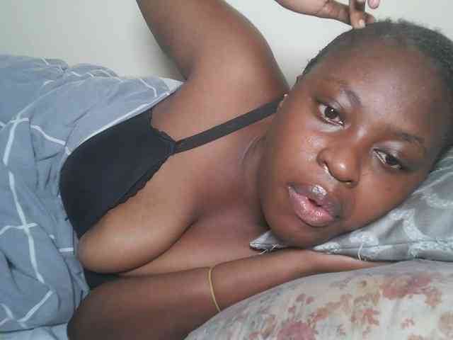 DaisyafterDark_ webcam