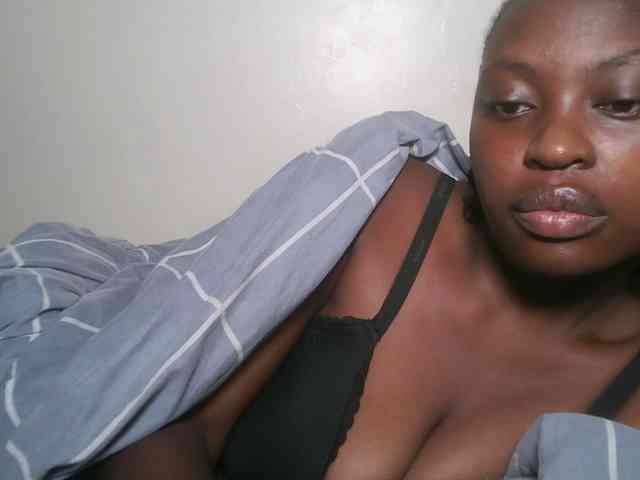 DaisyafterDark_ webcam