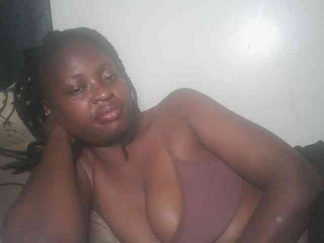 DaisyafterDark_ webcam