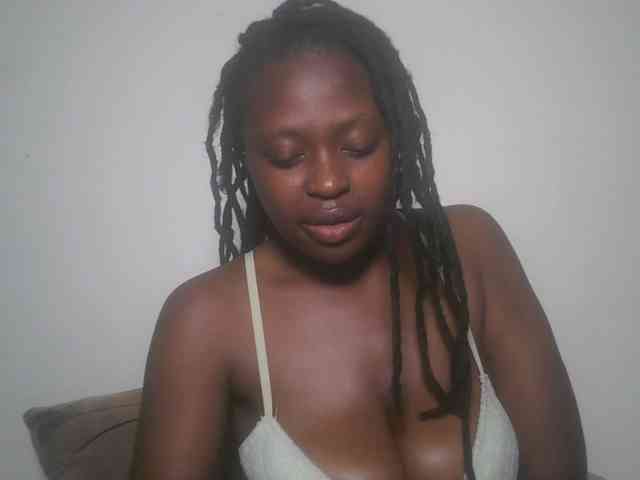 DaisyafterDark_ webcam