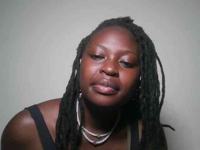 DaisyafterDark_ webcam
