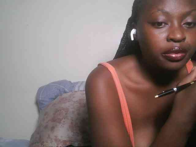 DaisyafterDark_ webcam