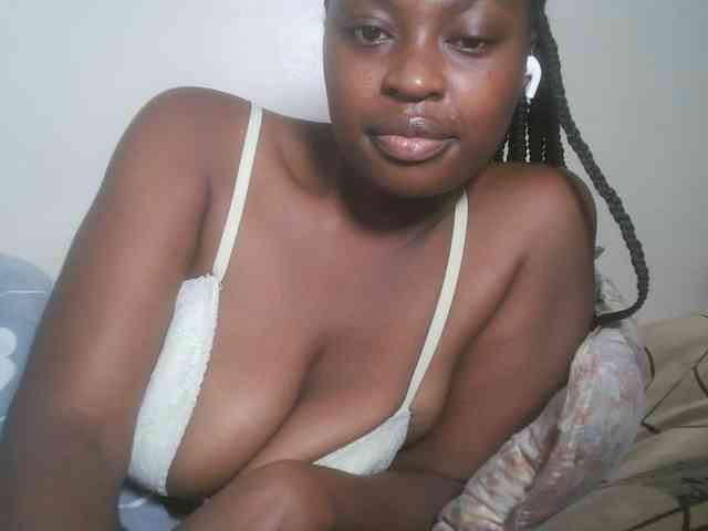DaisyafterDark_ webcam
