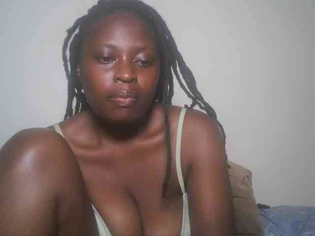 DaisyafterDark_ webcam