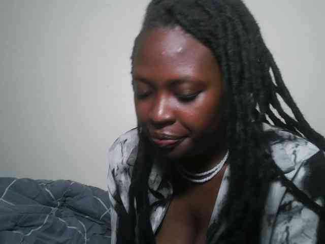 DaisyafterDark_ webcam